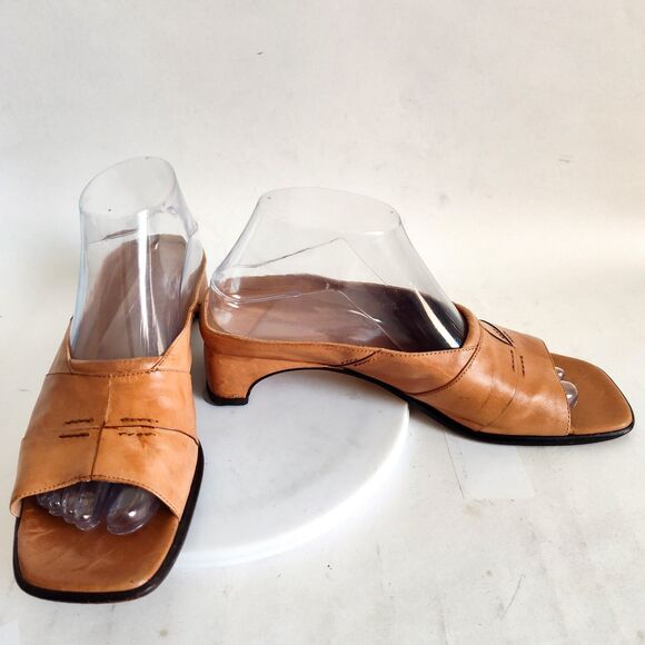 Cole Haan Sandals Mules 8.5 Tan Leather Sole Slides Low 1.5" Open Toe Y2K 90s - Picture 7 of 13